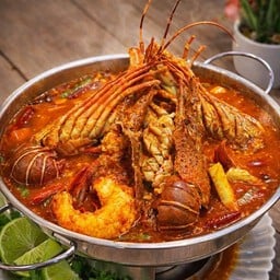 แกงส้มกุ้งมังกร (กับข้าว)