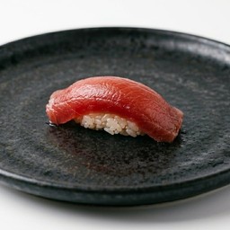 ซูชิทูน่าสด