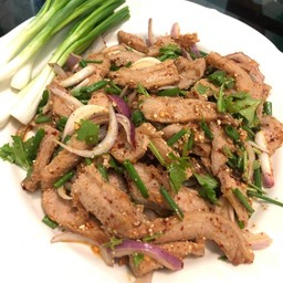 น้ำตกคอหมูย่าง
