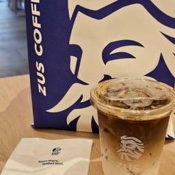 ZUS Coffee United Center Silom