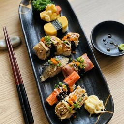 ซูชิ10ฟรี1(คละหน้า15) ไข่กุ้ง,กุ้ง,แซลม่อน ไม่อยู่ในโปรนี้นะคะ
