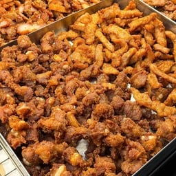 หมูทอดน้าอ้วนชวนหิว (วัดไร่ขิง) เมืองเชียงใหม่