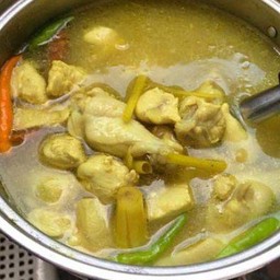 ไก่ต้มขมิ้นปักษ์ใต้