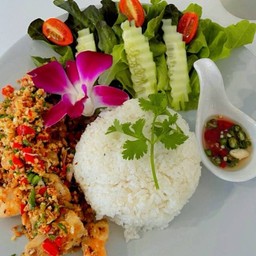 ข้าวหมูสามชั้นคั่วพริกเกลือ
