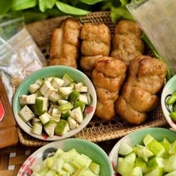 คุณแอนแหนมเนืองสามย่าน ลาดพร้าว 71