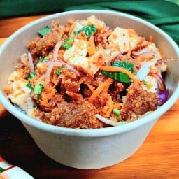 ข้าวยำไก่แซ่บคุณหญิง (ยำไก่แซ่บ,ทงคัตสึ,ข้าวไก่กรอบ,กะเพราไก่กรอบ)