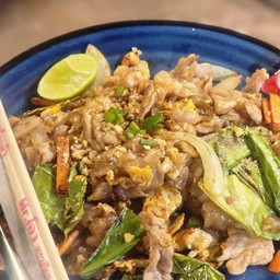 ผัดซีอิ๊วหมูชิ้น