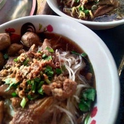 ตั้งใจปรุง ก๋วยเตี๋ยวเนื้อตุ๋น อาหารตามสั่ง