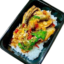 ข้าวกะเพราปลากระป๋อง
