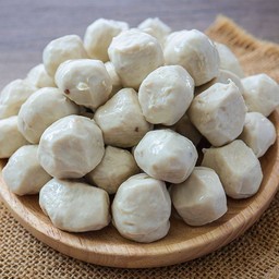 ลูกชิ้นหมู (ยำ)
