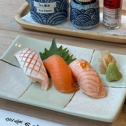 ซูชิแซลมอน 3 อย่าง