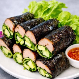 โรลสาหร่าย 8 คำ