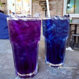 Butterfly Pea juice with Lime