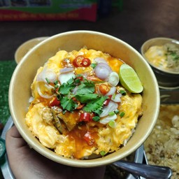 ข้าวไข่ข้นยำปลากระป๋อง