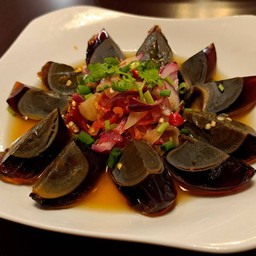 ยำไข่เยี่ยวม้า