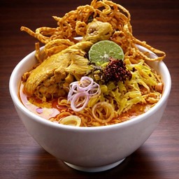 049 ข้าวซอยน่องไก่