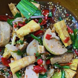 ตำหน่อไม้ หมูยอ