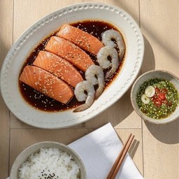 กุ้ง + แซลมอนดอง บิ๊กบิ๊ก คละ 8-9 ชิ้น