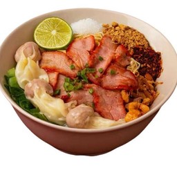 บะหมี่จับกังต้มยำแห้ง+เกี๊ยวเนื้อเด้ง+เนื้อแดง