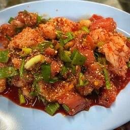ก้อยเสือดิบ