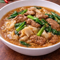 เส้นใหญ่ราดหน้า
