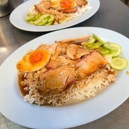 ข้าวหมูแดง นายฉั้ว นครปฐม