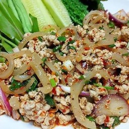 ลาบหมู+ผ้าขี้ริ้วขาว