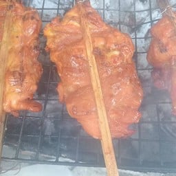อิสานพาแซ่บถนนสะพานสมเด็จพระปิ่นเกล้า(อาหารตามสั่ง อาหารอิสาน