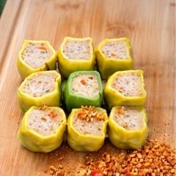 หมูยอ & ลูกชิ้นนึ่ง  หน้าวัดวังก์พง