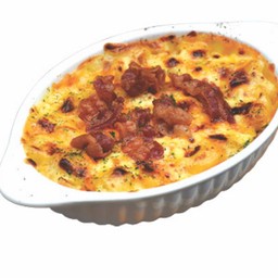 มักกะโรนีอบชีสกับเบคอนกรอบ