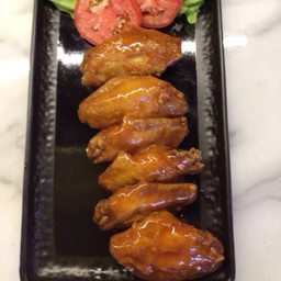 ปีกไก่ทอดซอสสไปซี่