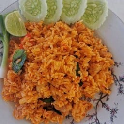 ข้าวผัดต้มยำหมู