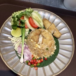 ข้าวผัดปลาสลิด