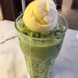 Ice Green Tea Latte with Ice Cream