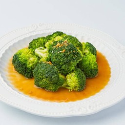 บล็อคโคลี่ผัดน้ำมันหอย