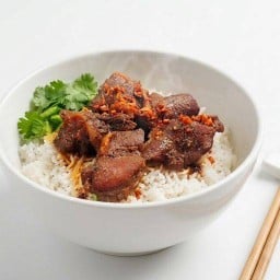 หอมฉ่ำ ข้าวหน้าหมูอบเตาถ่าน หอมฉ่ำ อ.เมืองปทุม