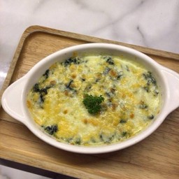 ผักโขมอบชีส