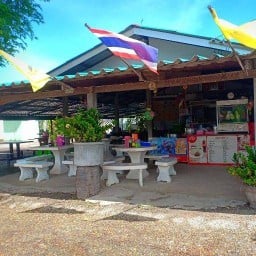 ร้านเจ๊เพียร อาหารตามสั่ง