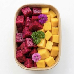 แก้วมังกรแดงนอก & มะม่วงน้ำดอกไม้สุก