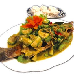 ปลากะพงเขียวหวาน ขนมจีน