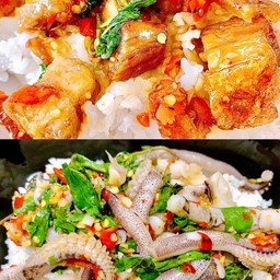 ชุดเซต ข้าวกะเพราหมูกรอบ + ข้าวกะเพราหนวดหมึก สุดแซ่บ