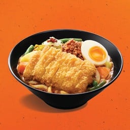 อุด้งแกงกะหรี่หม่าล่าไก่ชุบเกล็ดขนมปังทอดและผักรวม