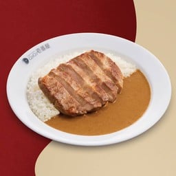 ข้าวแกงกะหรี่สเต๊กหมูคุโรบุตะ