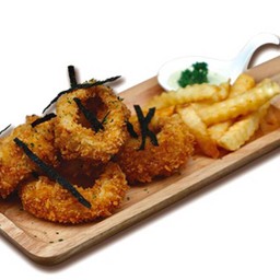 ปลาหมึกชุปแป้งทอด