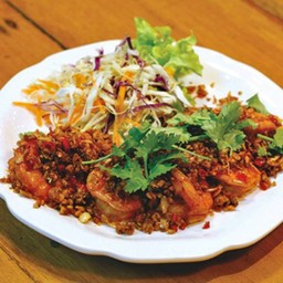 กุ้งแชบ๊วยผัดพริกเกลือ