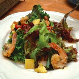 สลัดกุ้งย่าง