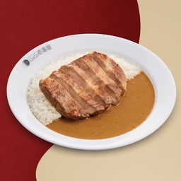 ข้าวแกงกะหรี่สเต๊กหมูคุโรบุตะ