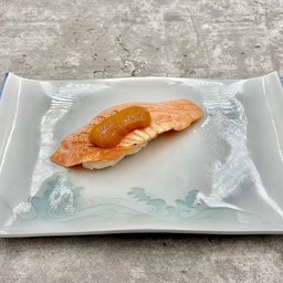 ซูชิแซลมอนไซเกียว