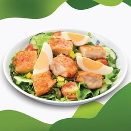 สลัดไก่กรอบและไข่ต้ม