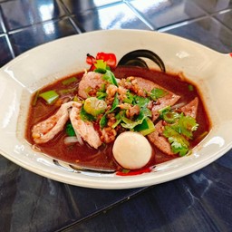 ก๋วยเตี๋ยวเรือน้ำตกหมูรวม